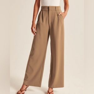 Abercrombie & Fitch Tailored Wide Leg Pant